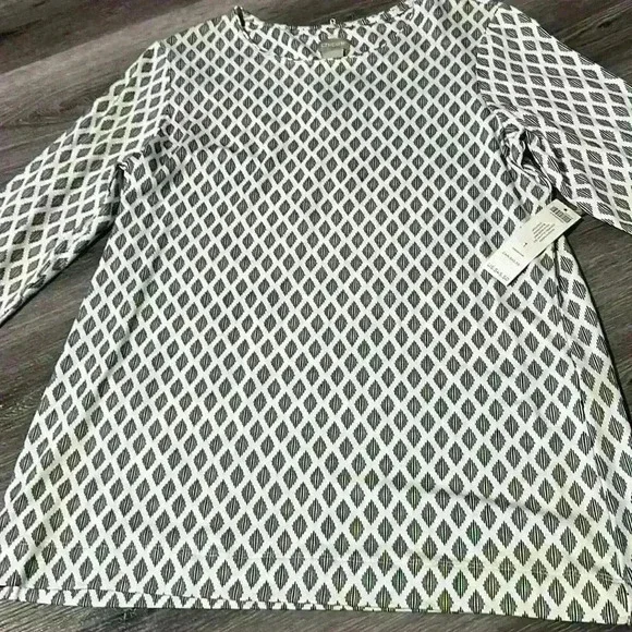 Chico’s long sleeve top - Picture 2 of 4